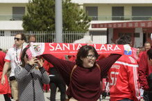Adeptos fazem a festa antes do jogo entre Benfica e Santa Clara
