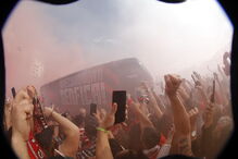 Adeptos fazem a festa antes do jogo entre Benfica e Santa Clara
