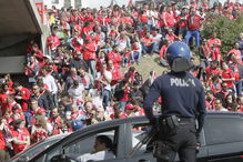 Adeptos fazem a festa antes do jogo entre Benfica e Santa Clara