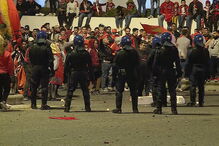 Desacatos entre adeptos junto ao Estádio da Luz
