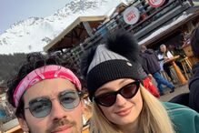 Joe Jonas e Sophie Turner.jpg