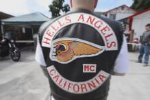 PJ trava renascimento do grupo Hells Angels