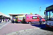 Ambulâncias do INEM e bombeiros na estação fluvial do Barreiro