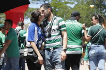 Adeptos do Sporting e do FC Porto fazem a festa da Taça de Portugal no Jamor