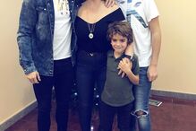 Katia Aveiro com os filhos