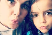 Katia Aveiro com os filhos