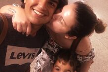 Katia Aveiro com os filhos