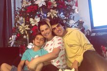 Katia Aveiro com os filhos