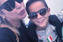 Katia Aveiro com os filhos