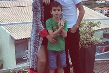 Katia Aveiro com os filhos