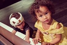 Luna e o irmão Miles