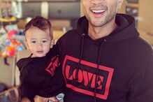 John Legend com Miles