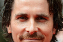 Christian Bale foi Batman entre 2005 e 2012