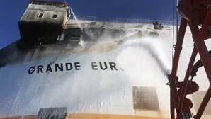 Incêndio em navio em Palma de Maiorca. Tripulação retirada de emergência