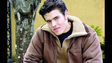 Ator de ‘Morangos’ internado por perseguir professora