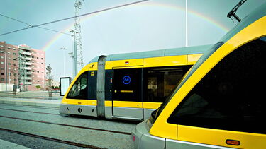 Um ferido após colisão entre carro e metro em Vila do Conde