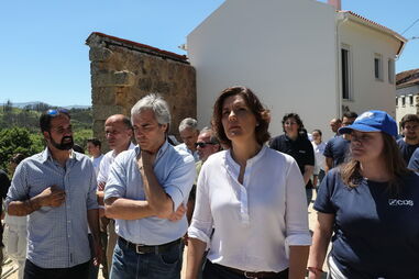 Assunção Cristas em campanha com Nuno Melo