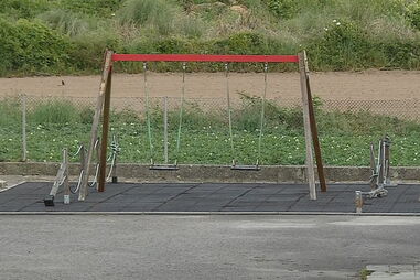Menino foge da escola por falta de vigilância