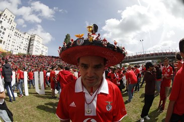 Benfica só precisa de empatar para festejar o título, FC Porto à espera de  'milagre' - Mundo Português