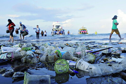 União Europeia tenta implementar medidas de redução de plásticos