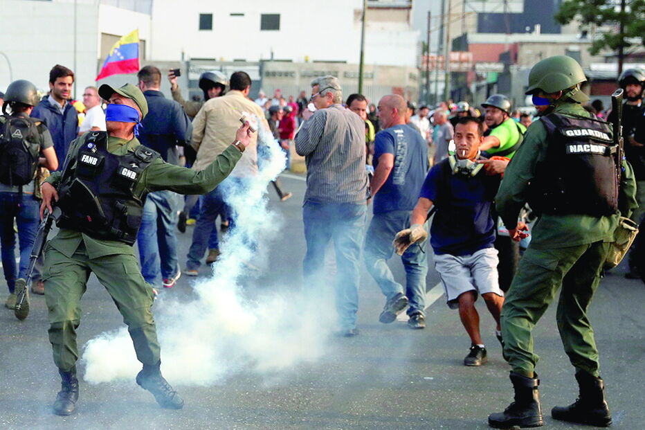 Portugueses foram aconselhados a evitar zonas de maior afluxo de pessoas 