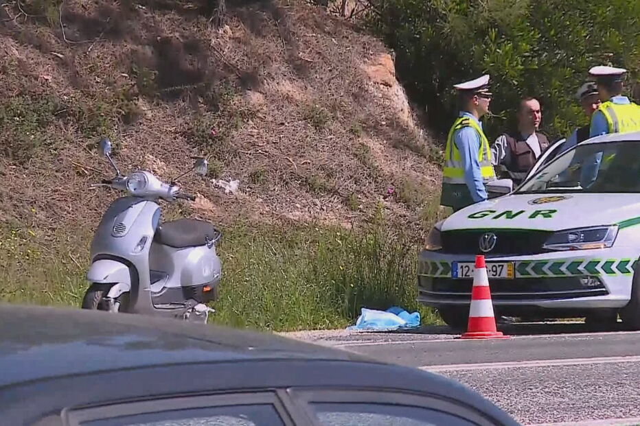 Homem morre em colisão entre mota e carro no IC2 em Leiria