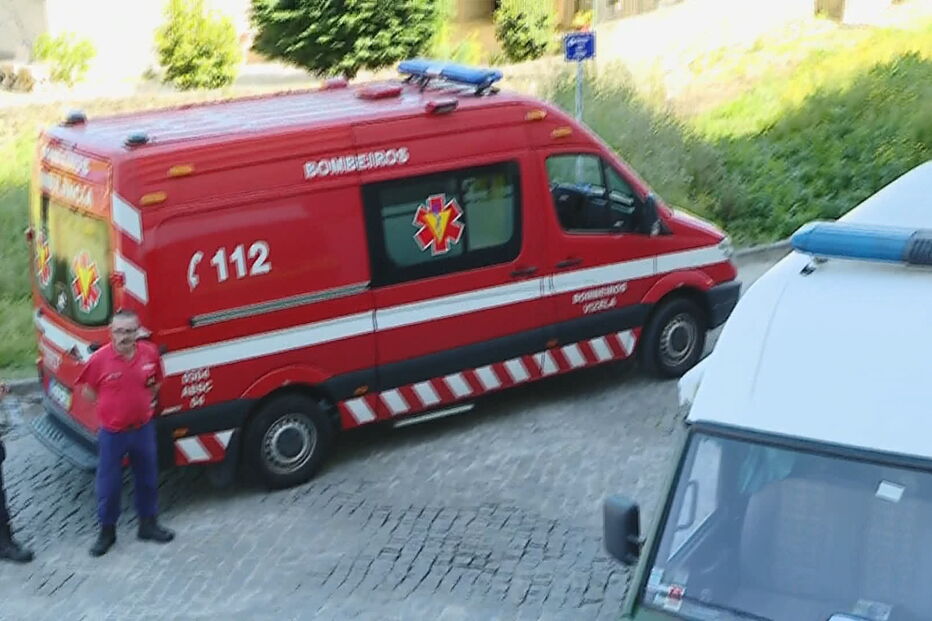 Homem barricado dentro de carro ameaça fazer explodir bomba em Vizela 