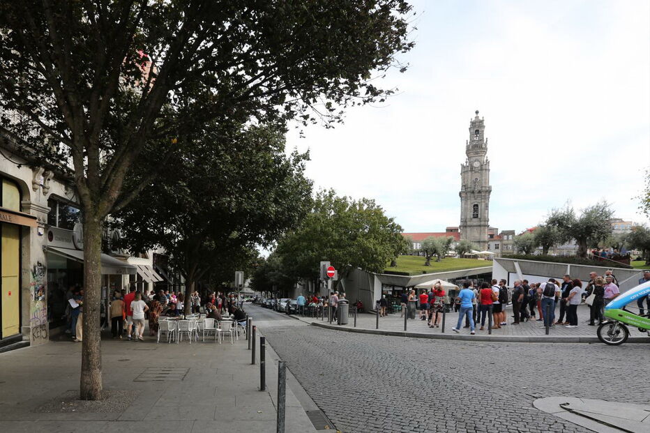 Rua das Carmelitas, no Porto