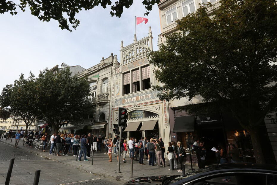 Rua das Carmelitas, no Porto