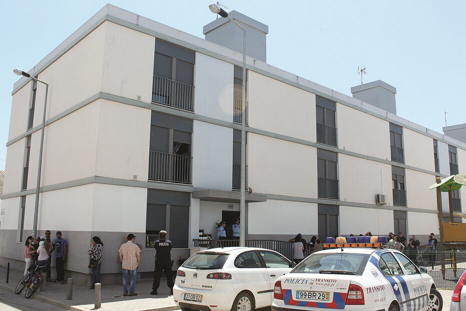 Corpo foi encontrado pela filha de 16 anos de Sónia, ao final da manhã de quinta-feira, no apartamento onde moravam 