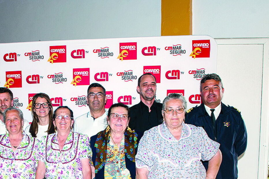 Paulo Santos, diretor-adjunto do CM e da CMTV (ao centro) com o vice-presidente da Câmara, Manuel Sequeira (à esquerda) e o comandante Correia Guerreiro da Autoridade Marítima
