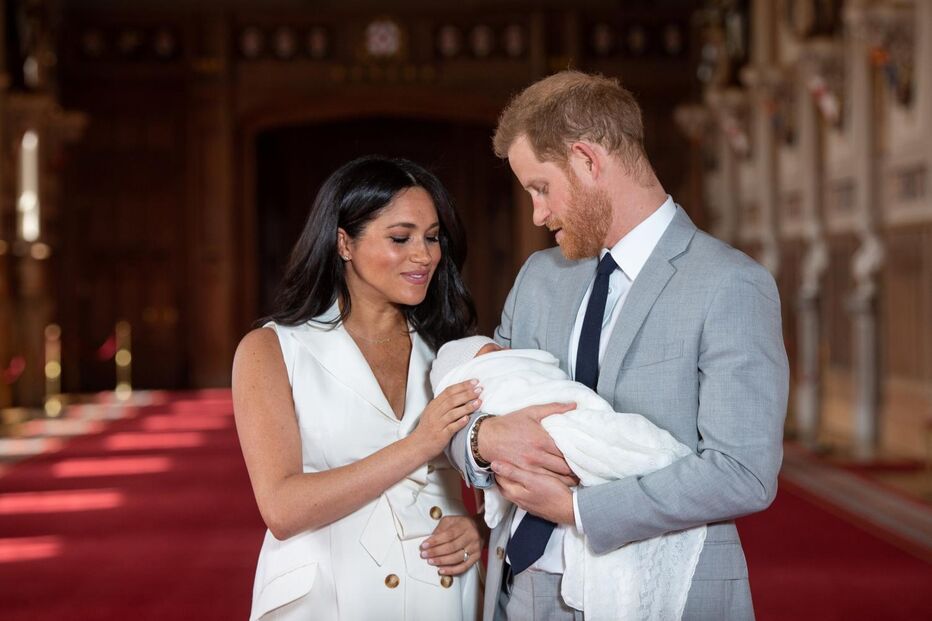 Meghan e Harry apresentam o filho, Archie Harrison Mountbatten-Windsor