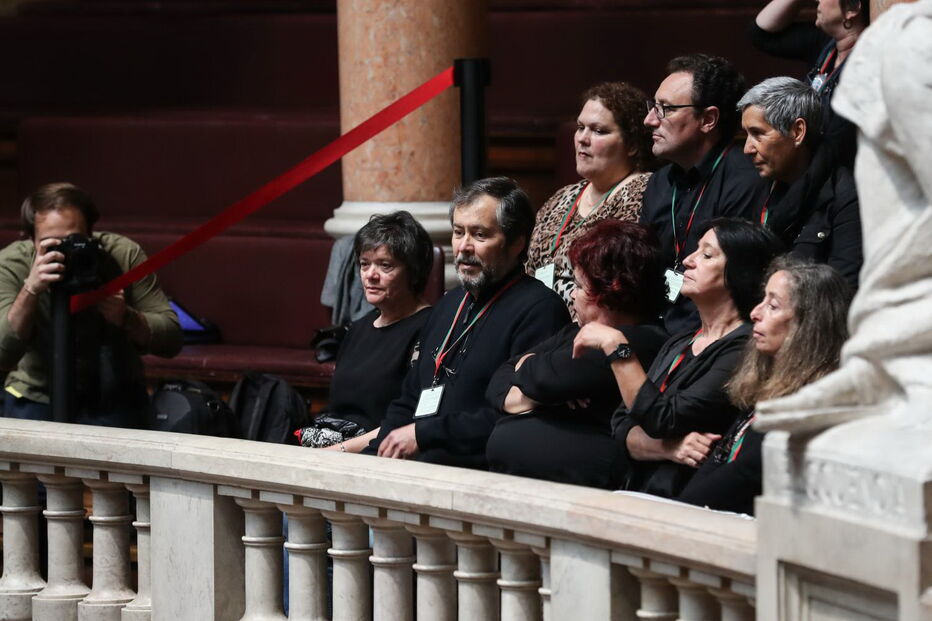 Mário Nogueira, o secretário-geral da FENPROF, assiste à votação do texto final sobre a contagem integral do tempo de serviço dos professores