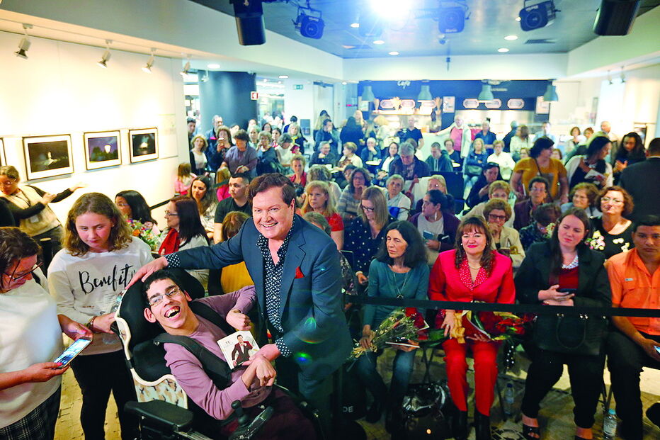 Marco Paulo reencontrou-se com as fãs numa sessão de autógrafos em Lisboa 