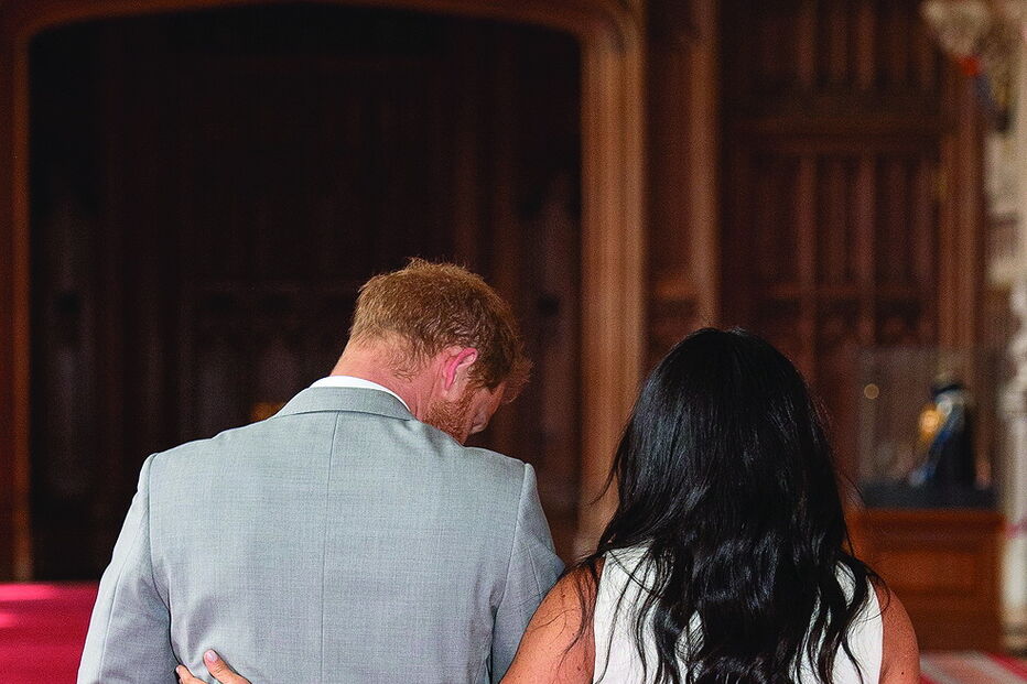 Meghan e Harry surgiram pela primeira vez com o filho, Archie, dois dias depois do nascimento