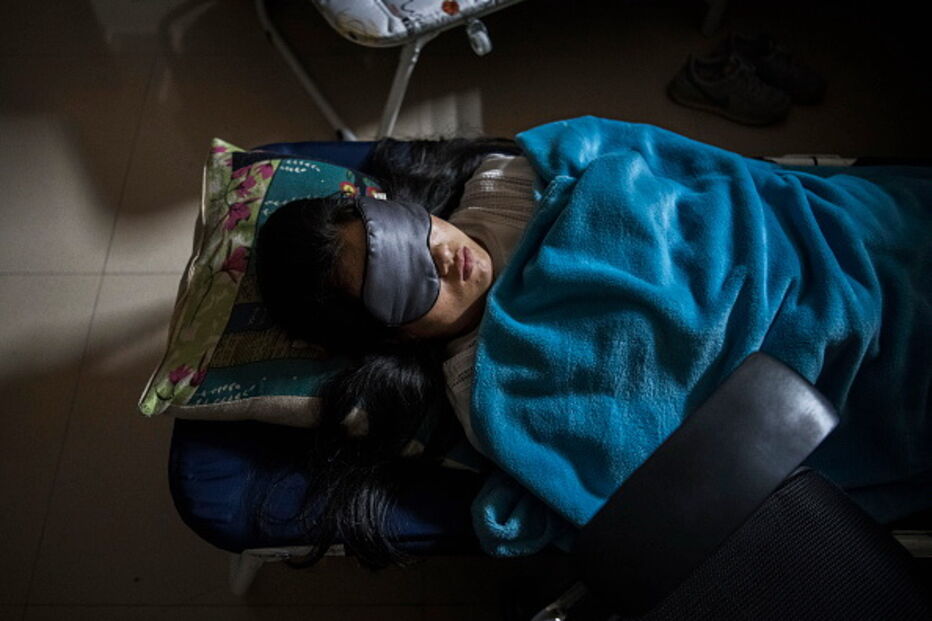 Huawei, a tecnológica milionária onde os trabalhadores dormem debaixo das secretárias