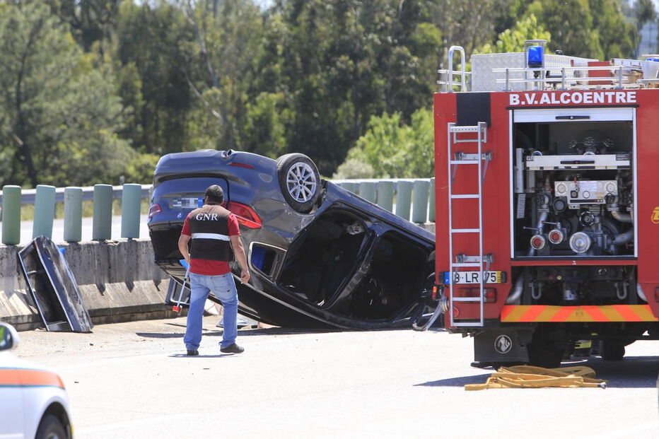 Despiste na A1 faz um morto e três feridos	