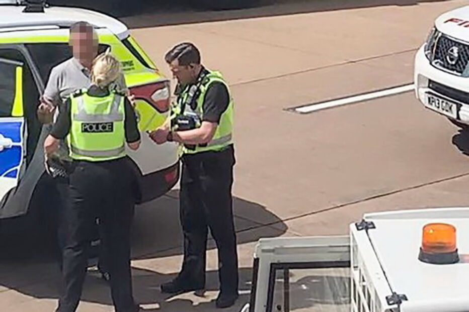 Passageiro preso em voo da easyJet após alegado assédio sexual