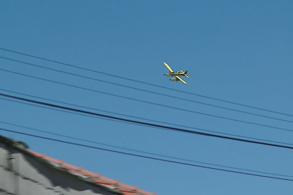 Incêndio com duas frentes ativas em Valongo mobiliza dois meios aéreos