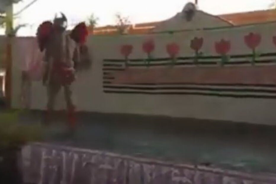 Escola primária contrata stripper para festejar o Dia da Mãe