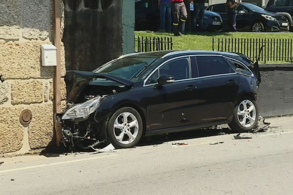 Mulher morre após ser atropelada por autocaravana em Guimarães