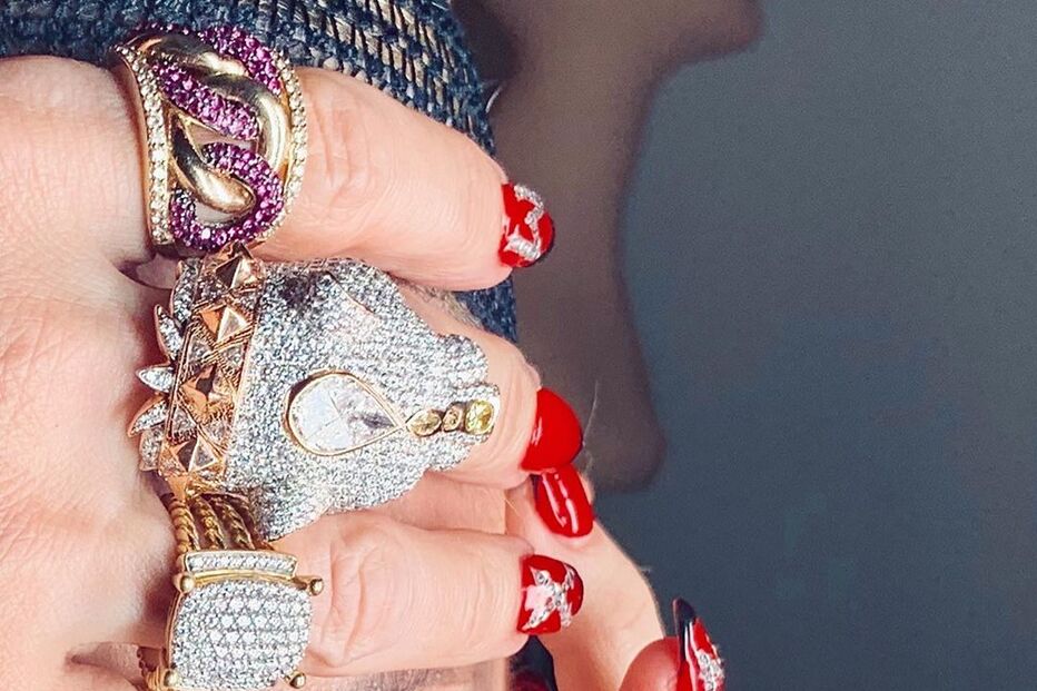 2019-05-14_17_49_47 madonna_60377033_630324420727595_8660396632630171679_n.jpg