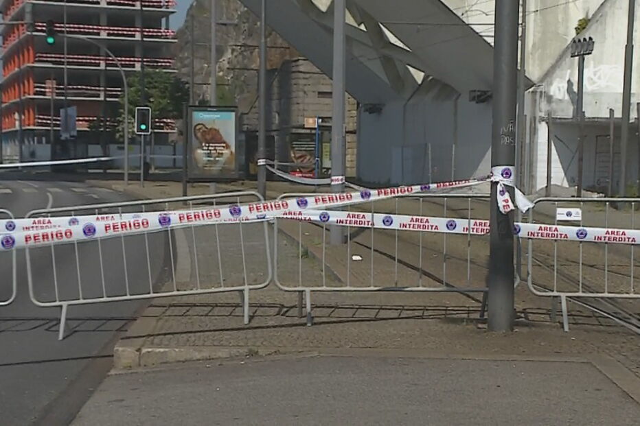 Queda de pedaços da ponte da Arrábida leva ao corte da Marginal no Porto