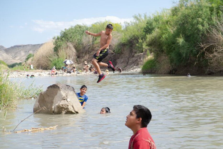 Rio Grande é palco do festival 'Vozes dos Dois Lados'