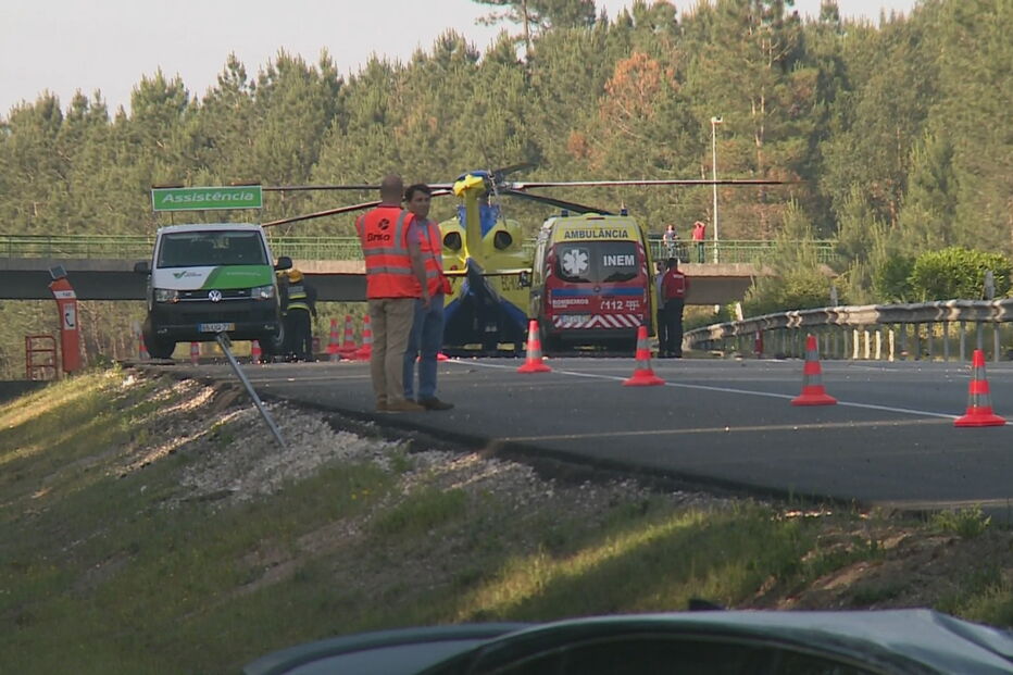  Helicóptero do INEM vai transportar Santana Lopes