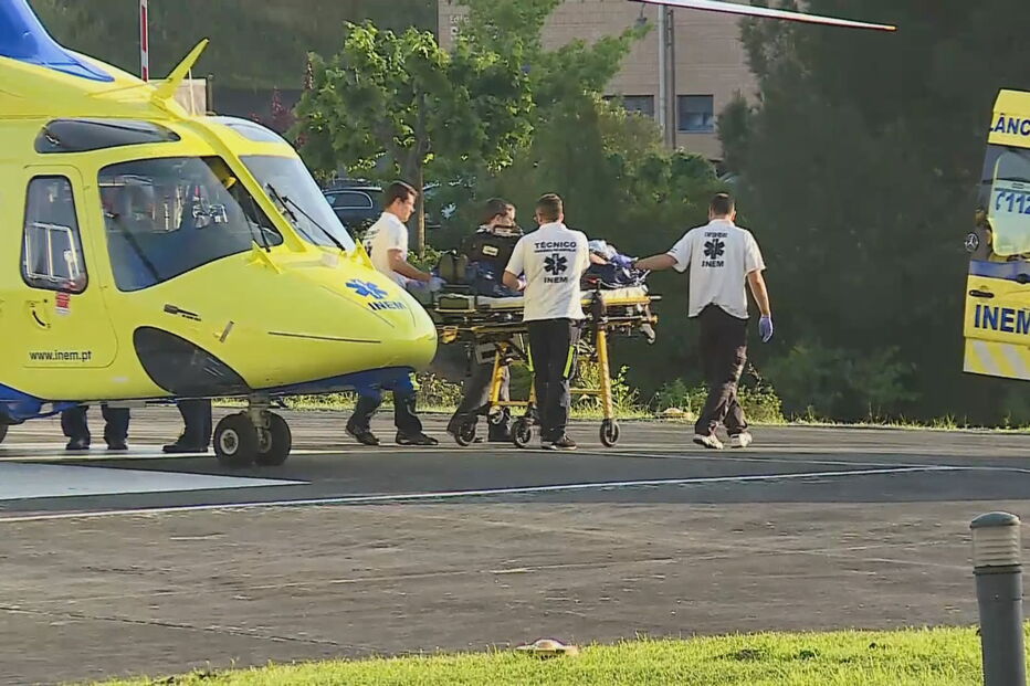 Santana Lopes à chegada ao hospital 