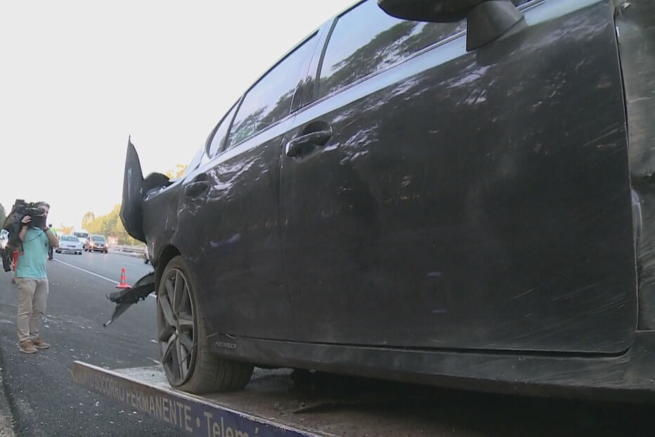 Veja como ficou o carro que Santana Lopes conduzia após acidente na A1