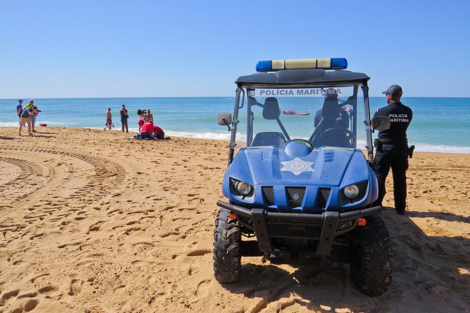 Época balnear arrancou em 35 praias do Algarve
