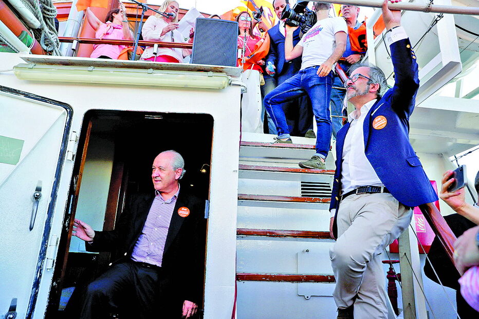 Rui Rio, líder do PSD, juntou-se a Paulo Rangel num passeio de barco no Tejo 