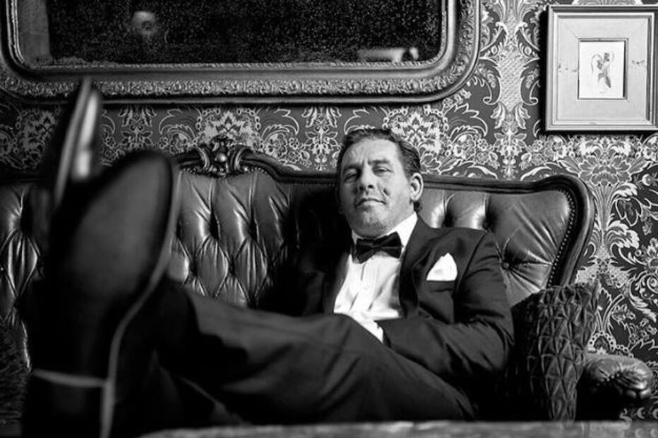 'Emplastro' como nunca o viu numa campanha publicitária inspirada em James Bond